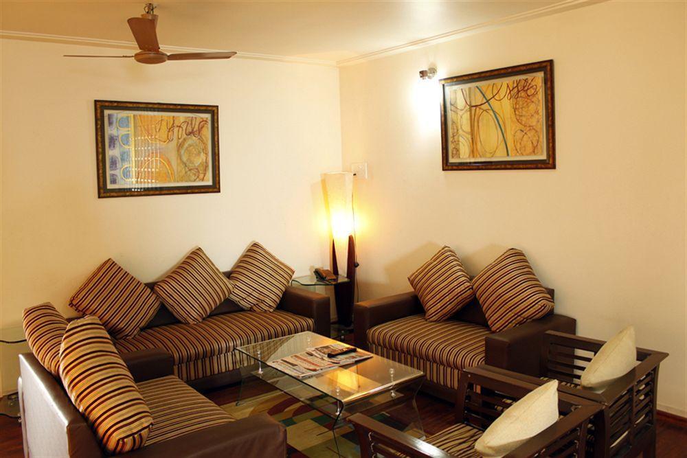 Laurent & Benon Suites Bombaj Zewnętrze zdjęcie